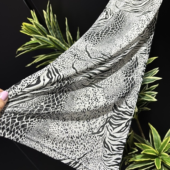 Jordan Taylor Wide Leg,animal skin pattern,elastic/tie waist,sheer,coverup pants - Picture 4 of 10